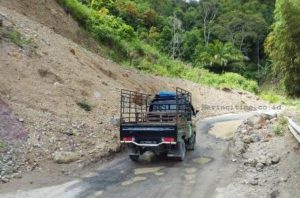 Ini Penampakan 30 Lebih Titik Longsor Disepanjang Jalan Nasional Sungai Penuh - KM 15 Puncak