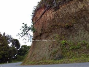 Ini Penampakan 30 Lebih Titik Longsor Disepanjang Jalan Nasional Sungai Penuh - KM 15 Puncak