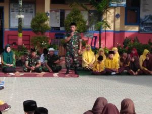 Hari Jumat, Ini yang Dilakukan Babinsa dan Danramil di Kerinci Hari Jumat, Ini yang Dilakukan Babinsa dan Danramil di Kerinci