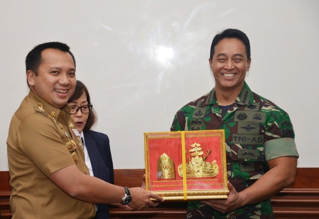 Kasad Sambut Baik Keinginan Masyarakat, Lanudad Gatot Subroto Layani Penerbangan Sipil di Way Kanan