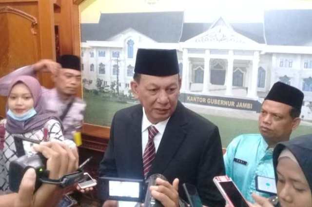 SK Pemberhentian Zola Menunggu Surat dari Presiden