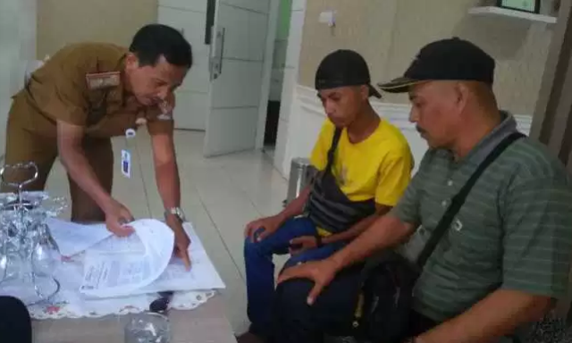 Buang Sampah Sembarangan di Kota Jambi, Dua Warga Didenda Rp. 3 Juta