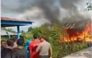 Kebakaran di Parit 5 Muara Sabak, Satu Rumah Habis Terbakar