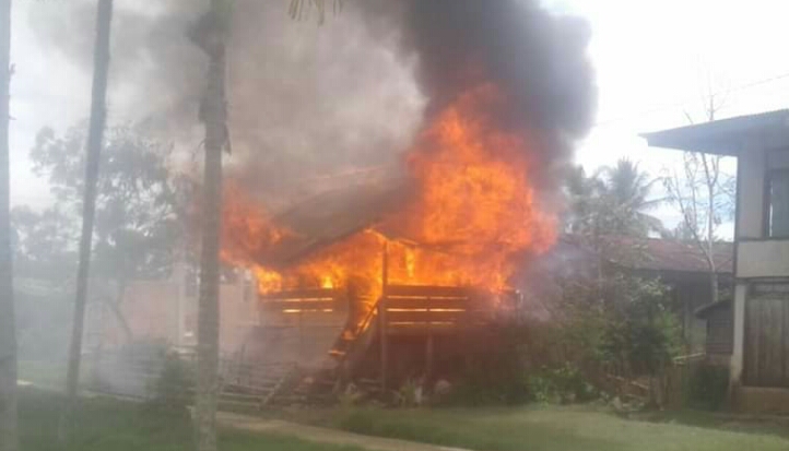 Breaking News! Kebakaran di Tanah Kampung Siang Ini