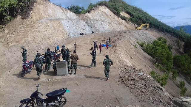 Kerja Keras TMMD Buka Jalan Baru Membelah Bukit Pematang Gelanggang Tuntas