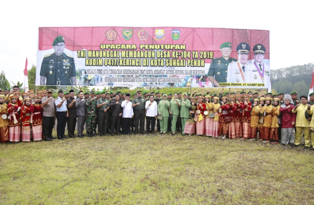 Wako AJB Hadiri Upacara Penutupan TMMD 104