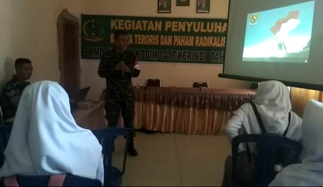 Warga Sungai Penuh Dibekali Infromasi Bahaya Deradikalisasi dan Terorisme