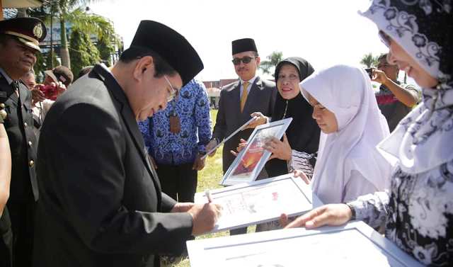 Wako AJB Pimpin Peringatan Hardiknas 2019