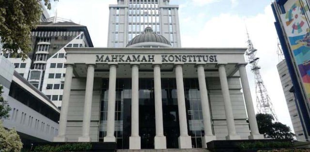 Makamah Konstitusi