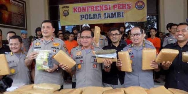 Barang bukti ganja di Mapolda Jambi. Foto: Jambi.kabardaerah.com