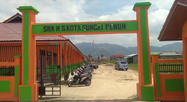 Gerbang SMA Negeri Sungai Penuh