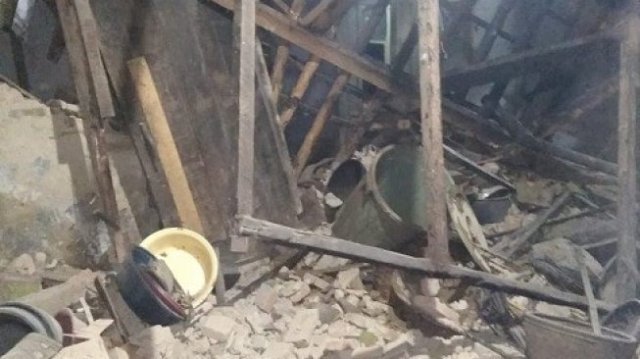 Rumah rusak akibat gempa Banten. (Suara.com/Yandhi Deslatama)