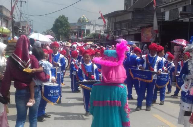 Peserta Pawai HUT RI di Siulak Kabupaten Kerinci (foto/wendri)