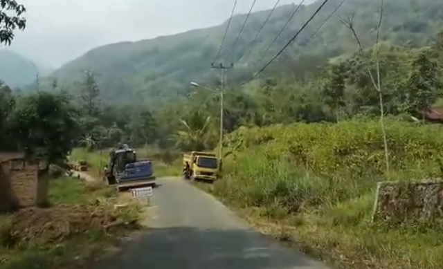 Video Proyek Rehabilitasi Jalan Pelita Sungai Jernih – Talang Lindung Sungai Penuh