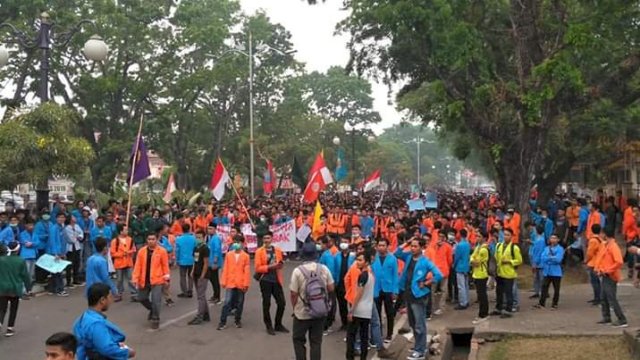 8 Tuntutan Gelar Demonstrasi Ribuan Aliansi Mahasiswa Jambi