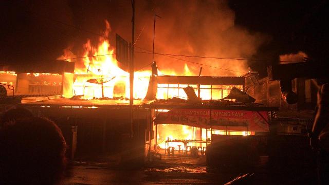 Video Detik-Detik Kebakaran di Dekat Simpang Raya Sungai Penuh