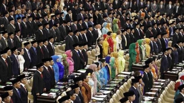 575 Politisi Dilantik Menjadi Anggota DPR 2019 – 2024 – Kerinci Time