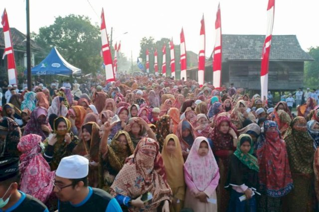 Cara Tobo Tanjung Pasir Lestarikan Keunikan Tudung Lingkup Jambi