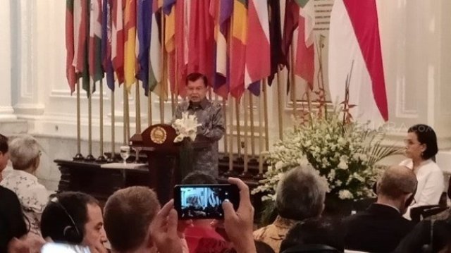 Pidato Pamit Wapres JK, Menteri Luar Negeri dan Menteri Keuangan Menangis