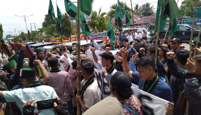 6 Tahun Menjabat Bupati Kerinci, Kinerja Adirozal Dipertanyakan