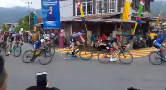 Video Momen TdS Etape 7 Kerinci di Simpang Belui