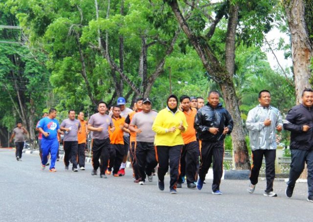 Polres Merangin Paksa Polisi Kelebihan Berat Badan Berlari Setiap Hari