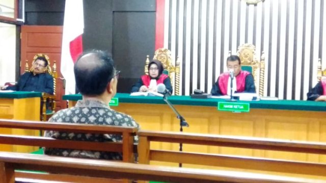 Asiang Terima Putusan Hakim 2,5 Tahun Penjara