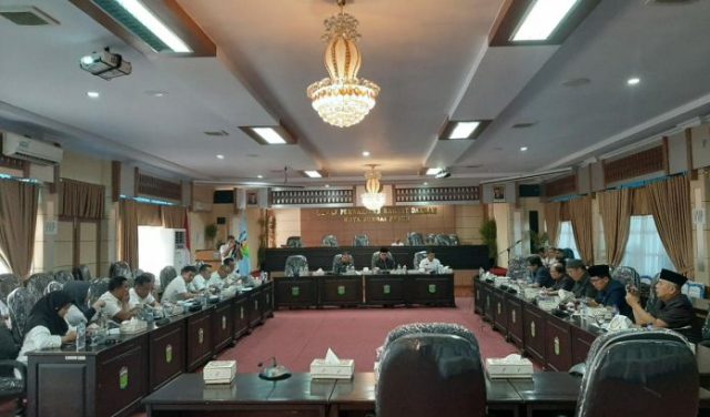 Ditengah Wabah Covid-19, Pembahasaan LKPJ di DPRD Sungai Penuh Diwarnai Uang Ketok Palu