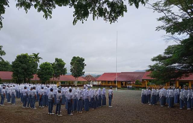 Baru Saja Jabat Kepala SMA 6 Kerinci, Ini Terobosan yang Dilakukan Marwazy, M.Pd