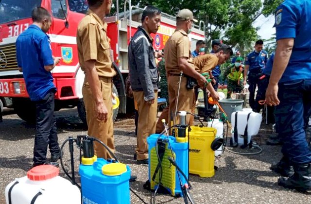 Langkah Pencegahan Virus Corona Kota Jambi dengan Disemprot Cairan Disinfektan