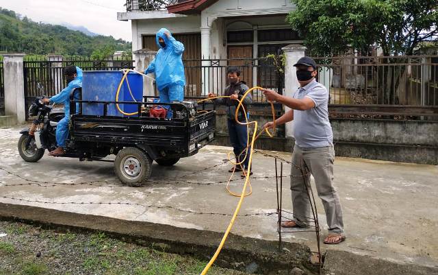 Desa Permai Baru Lakukan Pencegahan Virus Corona dengan Disinfektan