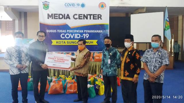 Wako AJB Terima bantuan Covid-19 Dari Bank BNI Sungai Penuh