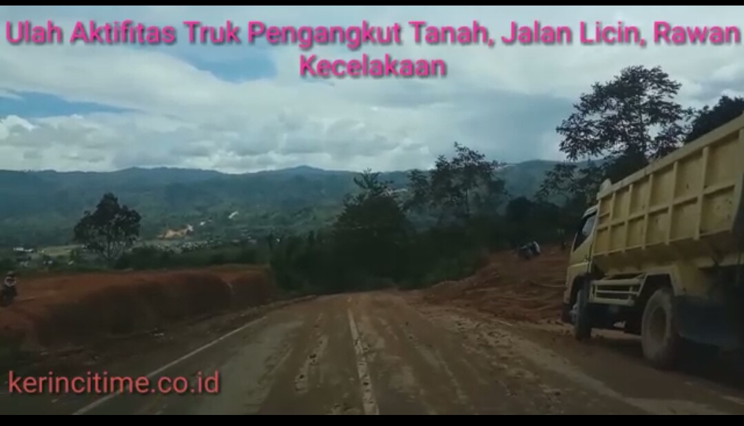 Video, Kondisi Jalan Aspal Berlumur Tanah Menuju Komplek Kantor Bupati Kerinci Bukit Tengah