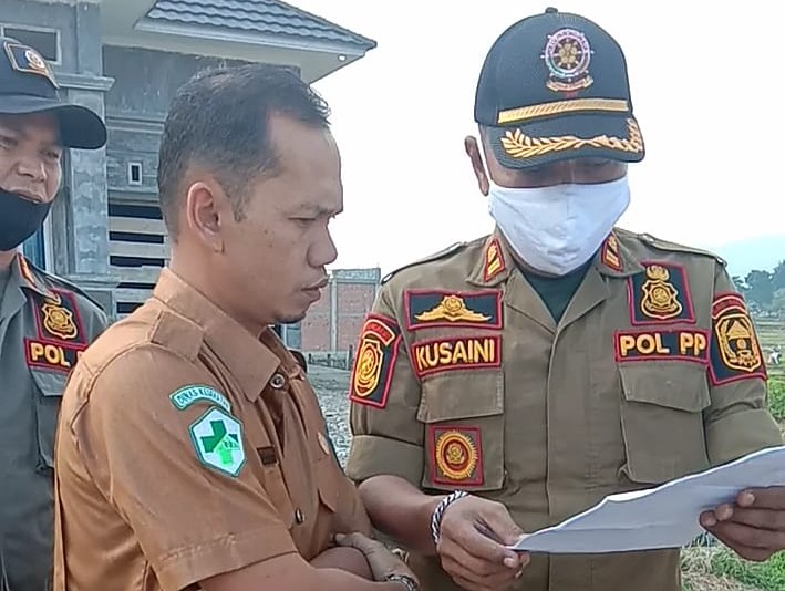 Satu Pelton Pol PP Dikerahkan ke Lokasi Bahu Jalan yang Diserobat Warga di Siulak