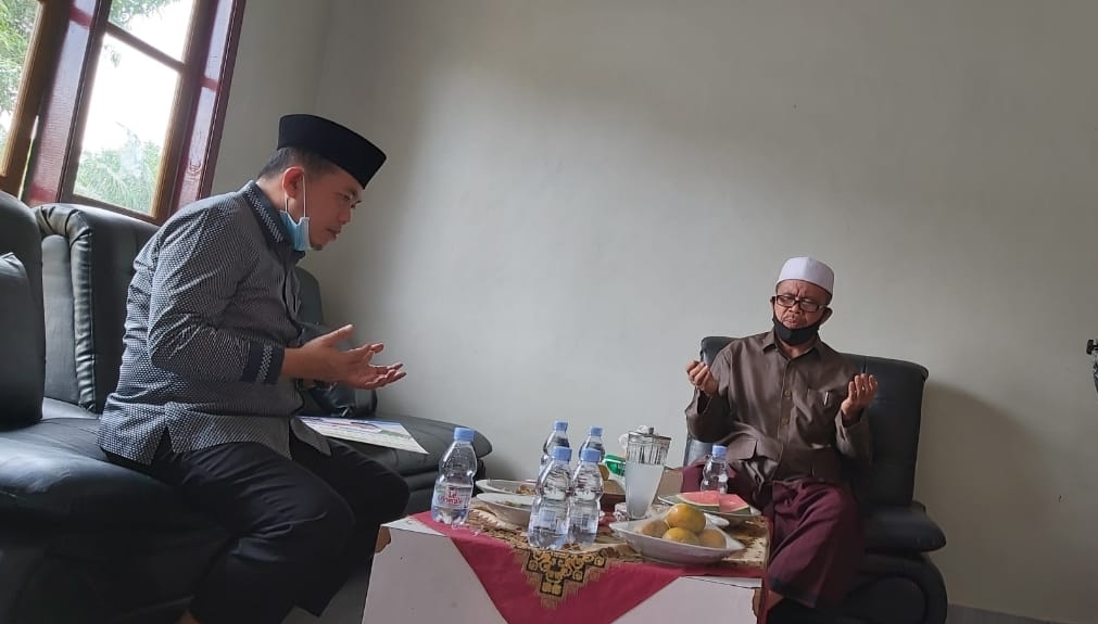 Kunjungi Kediaman Pimpinan Ponpes Al-Ikhlas Bungo, Al-Haris: Do’akan Saya yang Terbaik