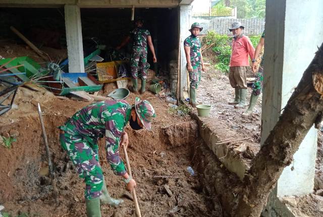 Melirik Aktivitas Satgas TMMD Kerinci Bantu Warga Bangun MCK