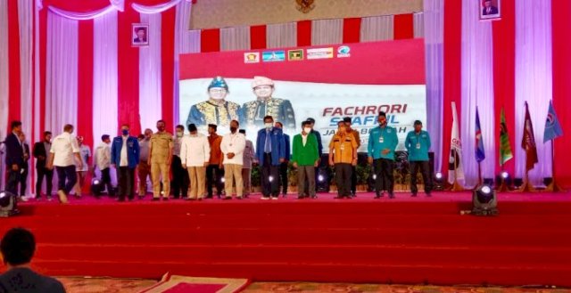 Fachrori- Syafril Nursal Lantik Tim Pemenangan Provinsi