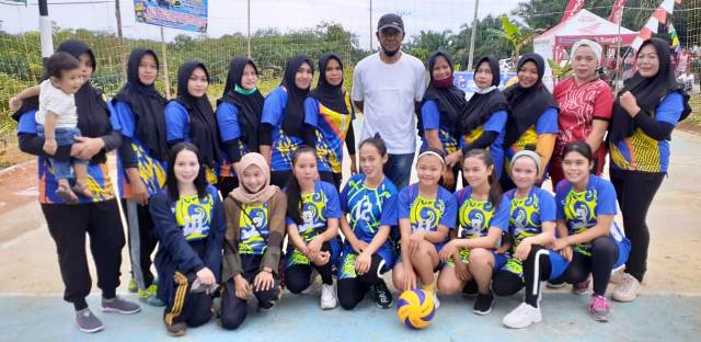 Tim Putri Volly Tiara Hidayah Tumbangkan Tim Putri Volly  Telun Alon-Alon