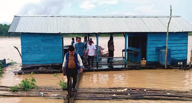 Gunakan Perahu, Al Haris Telusuri dan Lihat Kondisi Desa di Bantaran Sungai Batanghari