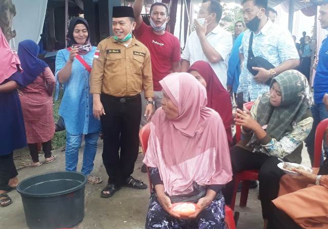 Tiba di Pematang Jering, Al Haris Disambut Heboh Emak-emak