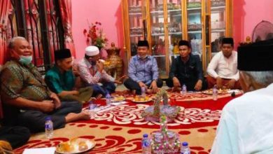 Di Rumah Adik HBA, Al Haris Silaturahmi dengan Tokoh Masyarakat Sungai Abang Sarolangun Di Rumah Adik HBA, Al Haris Silaturahmi dengan Tokoh Masyarakat Sungai Abang Sarolangun