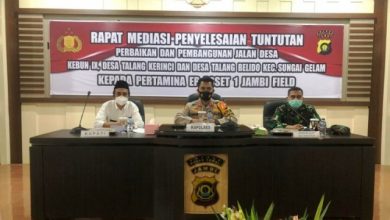 Sempat Blokir Jalan, Polres Muarojambi Fasilitasi Pertemuan Masyarakat Sungaigelam dan Pertamina