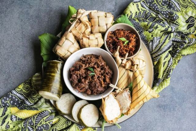 Mana yang Lebih Sehat Antara Nasi, Ketupat, atau Lontong?