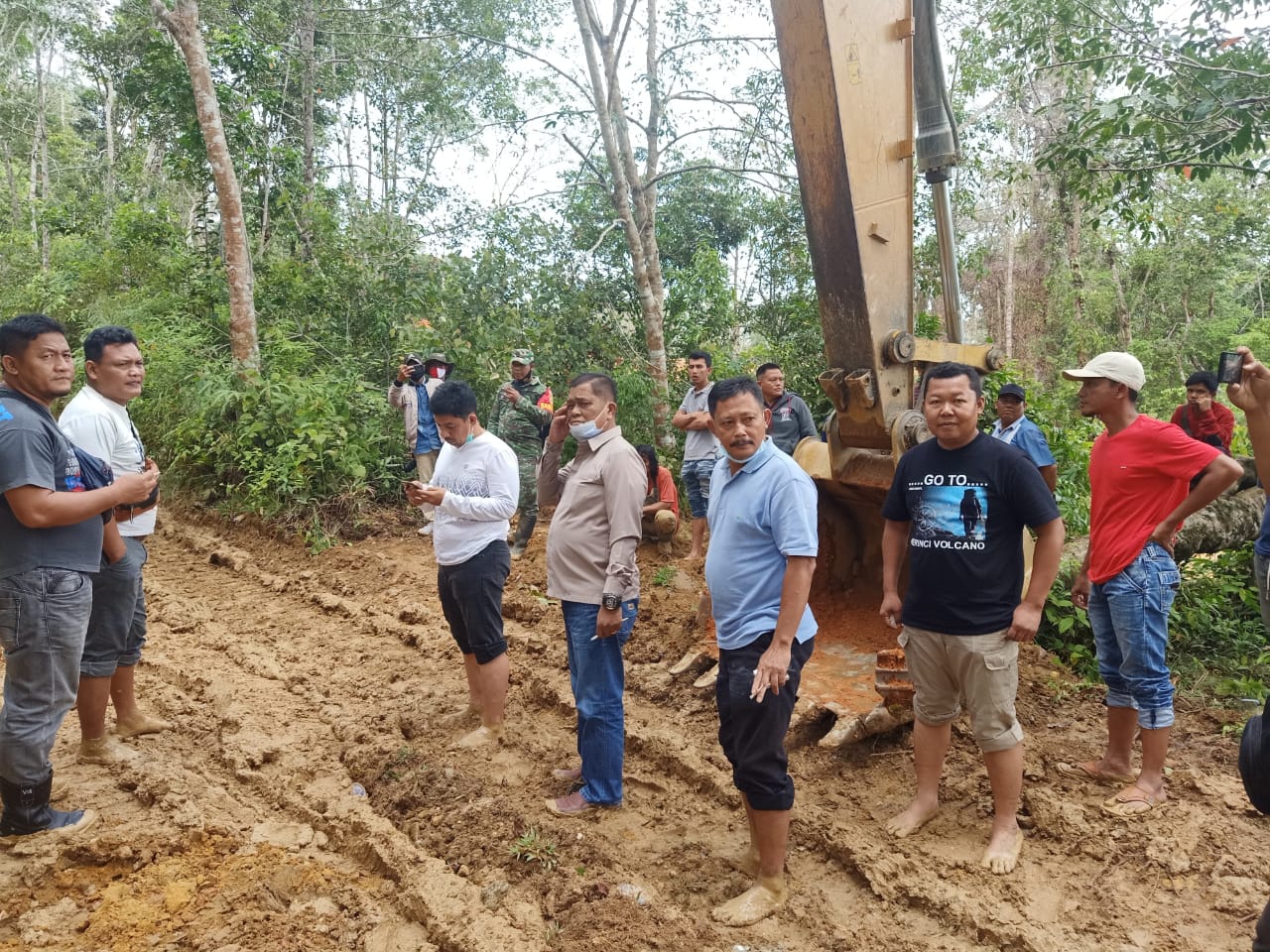 Belasan Unit Alat Berat Dikeluarkan dari Lokasi PETI di Sarolangun