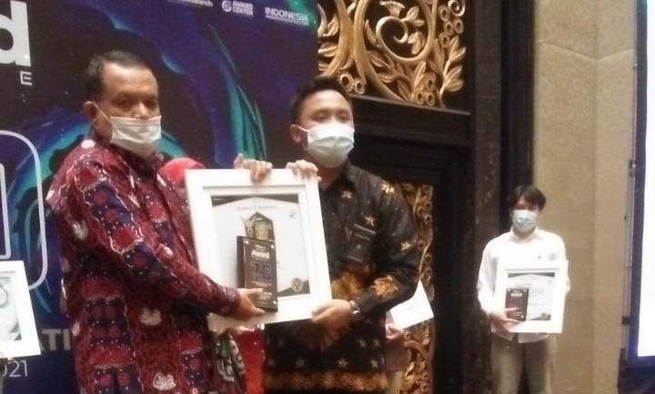 Ketua STIA Nusa Murlinus, MH Raih Penghargaan Indonesia Academic Leader Award 2021