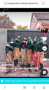 Viral! Aksi Tiktok Sekelompok Gadis Tak Gunakan BH