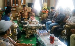 Wako AJB Serahkan Bantuan Pembangunan Pesantren Ummul Quro