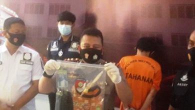 Parah!!! Bos Bank Internasional Paksa Sekretaris Mandi Bareng