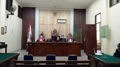 Pelaku Penusuk Alm Syekh Ali Jaber Divonis 4 Tahun Penjara Pelaku Penusuk Alm Syekh Ali Jaber Divonis 4 Tahun Penjara