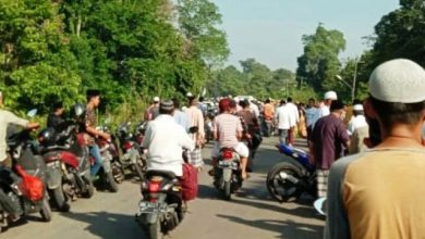 Jenazah Siswa Korban Pembacokan Diantar Ribuan Warga ke Pemakaman Jenazah Siswa Korban Pembacokan Diantar Ribuan Warga ke Pemakaman